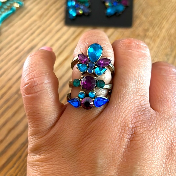 Beautiful Earrings and Stackable Ring Set. - Picture 5 of 5